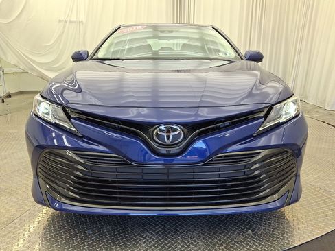 Certified 2018 Toyota Camry LE FWD image 28