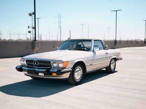 Used 1988 Mercedes-Benz 560 SL image 1
