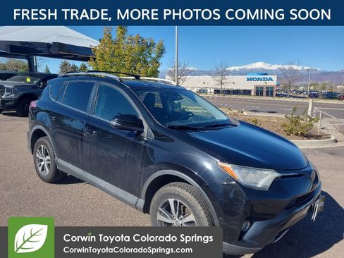 Used 2018 Toyota RAV4 XLE w/ Plus Extra Value Package FWD image 10