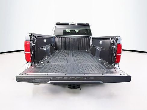 Used 2026 Toyota Tacoma SR5 AWD/4WD image 27