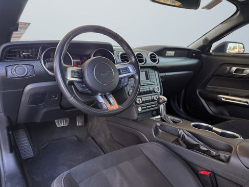 Used 2018 Ford Mustang Coupe image 15