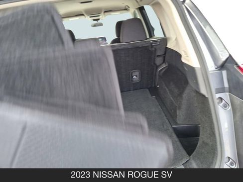 Used 2023 Nissan Rogue SV FWD image 27