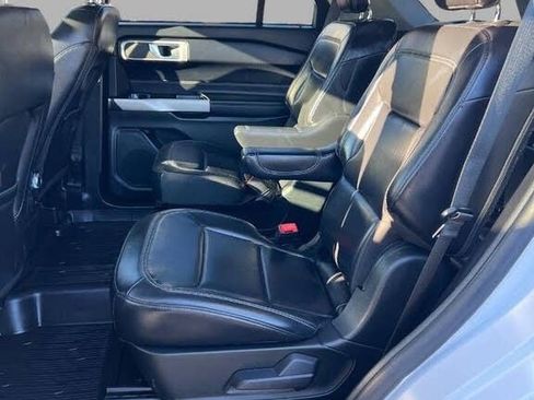 Used 2021 Ford Explorer XLT w/ Equipment Group 202A image 24