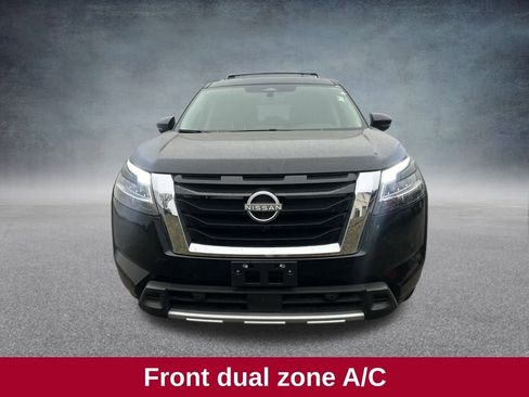 Used 2024 Nissan Pathfinder SL image 10