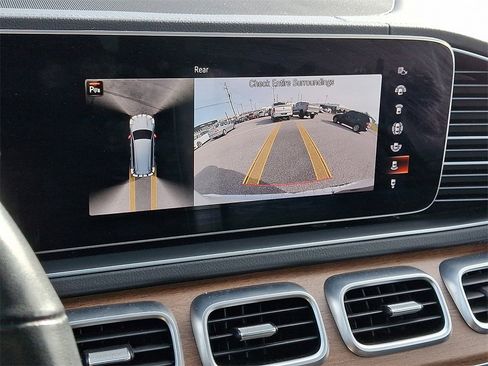 Used 2022 Mercedes-Benz GLS 450 4MATIC image 5