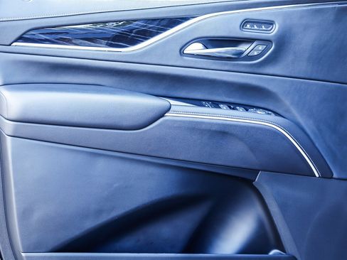 Used 2022 Cadillac Escalade ESV Sport image 22