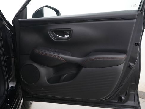 Used 2025 Honda HR-V Sport image 9