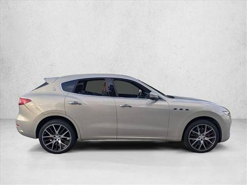 Used 2017 Maserati Levante S AWD/4WD image 2