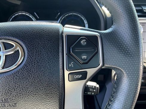 Used 2018 Toyota 4Runner SR5 AWD/4WD image 25