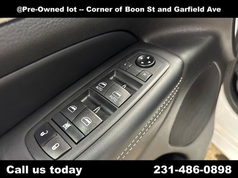 Used 2021 Jeep Grand Cherokee Limited w/ Quick Order Package 28K 80th AWD/4WD image 17