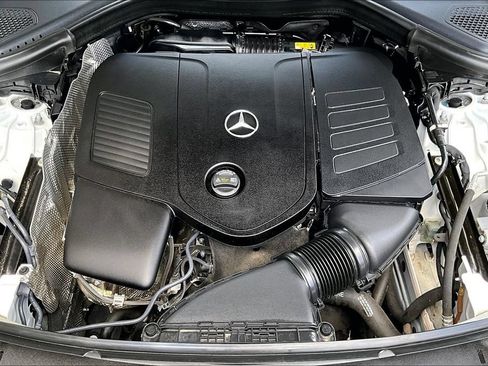 Certified 2023 Mercedes-Benz GLC 300 4MATIC image 34