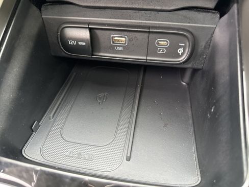 Used 2023 Kia Telluride EX image 32