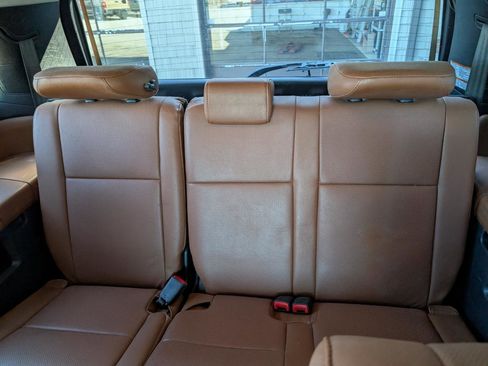 Used 2014 Toyota Sequoia Platinum image 20