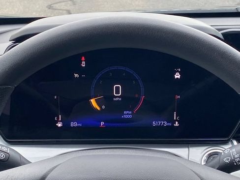 Certified 2025 Chevrolet Trax LT FWD image 9