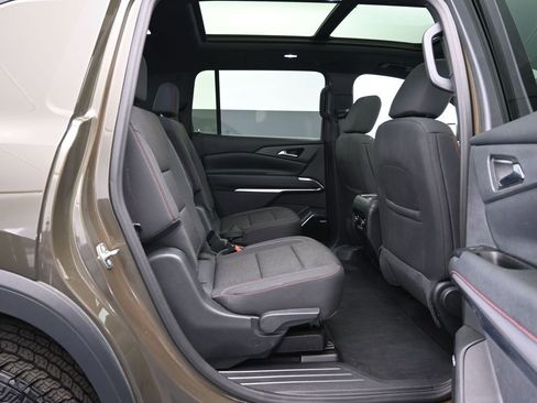 Used 2024 Chevrolet Traverse Z71 w/ Enhanced Driving Package image 37