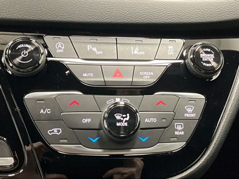 New 2026 Chrysler Voyager LX FWD image 17