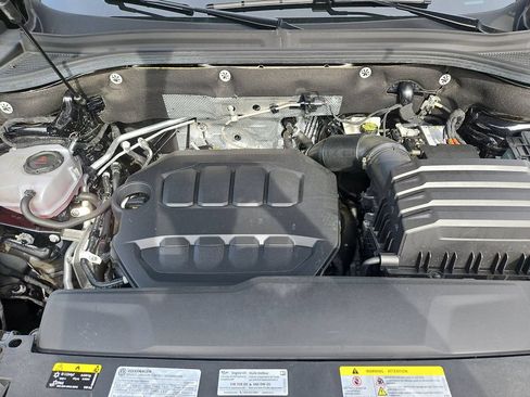 Certified 2024 Volkswagen Atlas SEL AWD/4WD image 40
