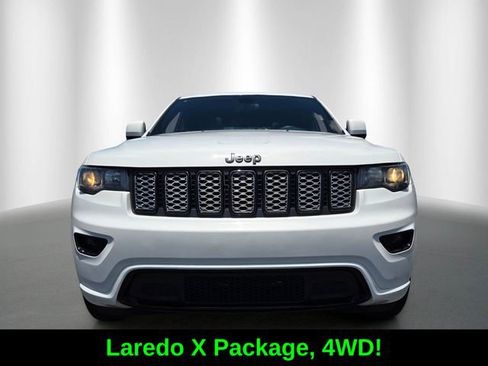 Used 2021 Jeep Grand Cherokee Laredo X AWD/4WD image 2