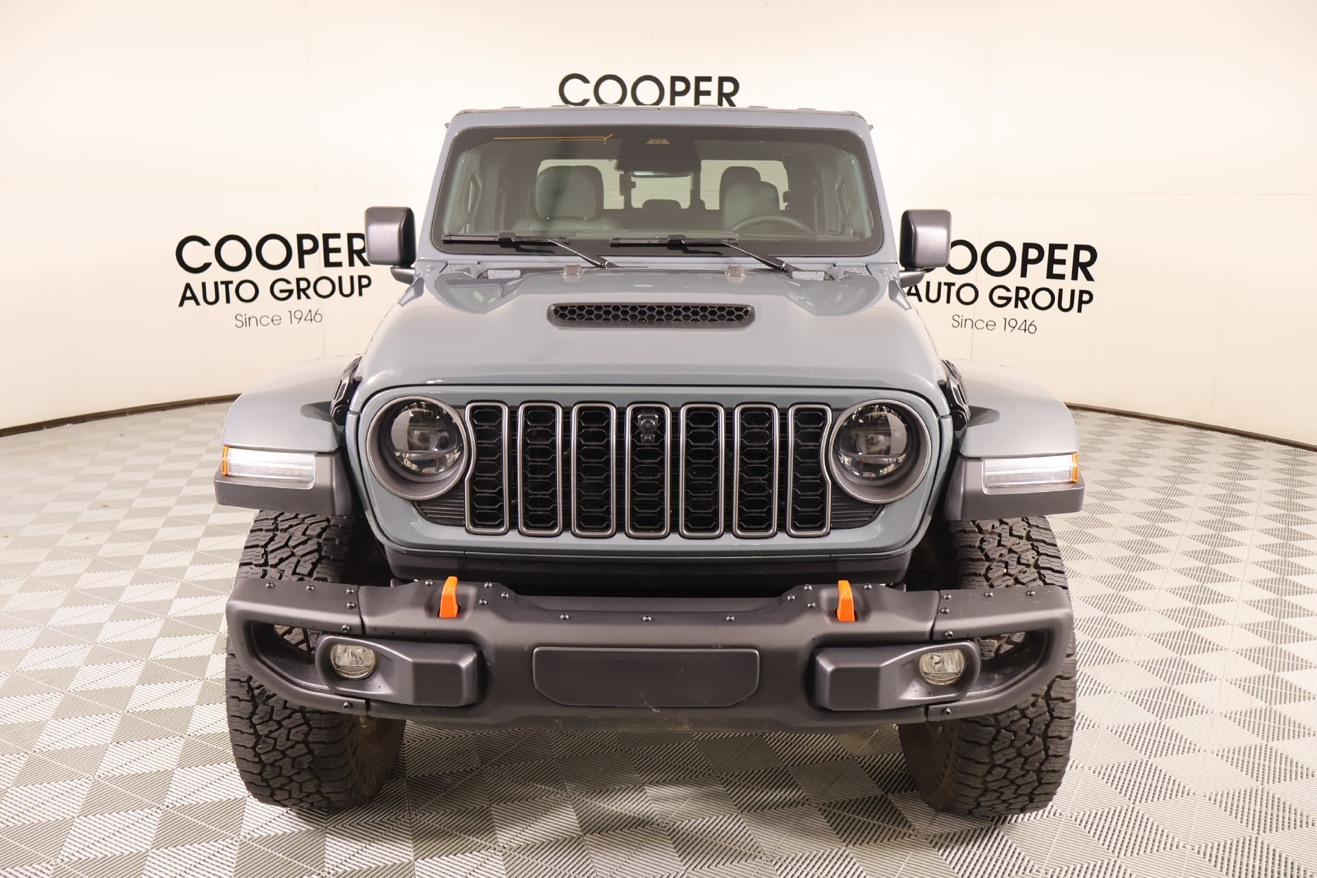 Used 2026 Jeep Gladiator Mojave AWD/4WD image 11