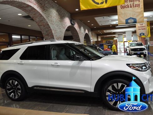 New 2026 Ford Explorer Platinum w/ LUX Leather Package AWD/4WD image 6