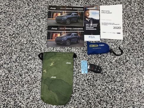 Used 2020 Jeep Grand Cherokee Summit image 24