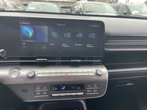 Certified 2025 Hyundai Kona SEL AWD/4WD image 21