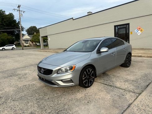 Used 2018 Volvo S60 T5 Dynamic w/ Vision Package FWD image 3