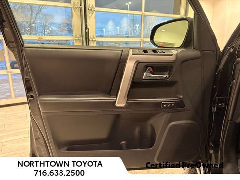 Used 2016 Toyota 4Runner Limited image 31