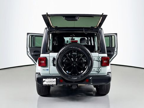 Used 2023 Jeep Wrangler Unlimited Sahara w/ Cold Weather Group image 24