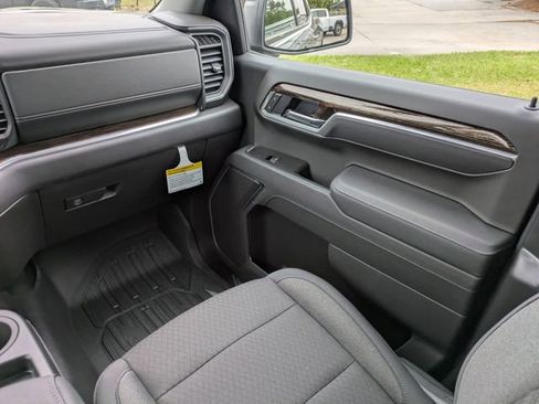 New 2026 GMC Sierra 1500 Elevation w/ Elevation Select Package AWD/4WD image 17
