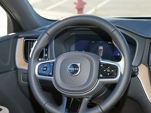 New 2026 Volvo XC60 B5 Plus w/ Protection Package Premier image 24