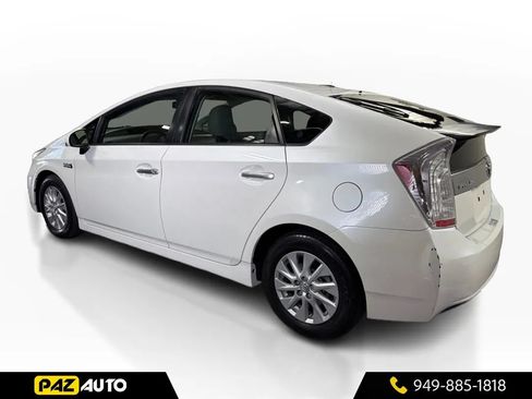 Used 2014 Toyota Prius Prime Plug-In Hybrid FWD image 3