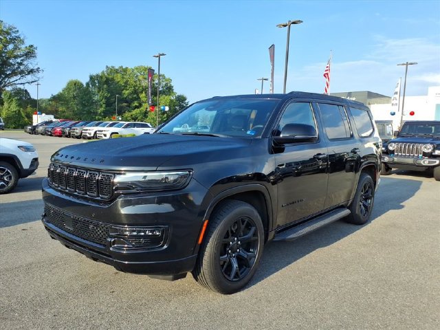 Used 2024 Jeep Wagoneer Series II AWD/4WD image 11