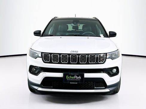 Used 2025 Jeep Compass Limited image 2
