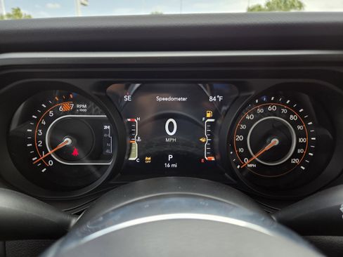 New 2026 Jeep Wrangler Unlimited Sahara AWD/4WD image 38