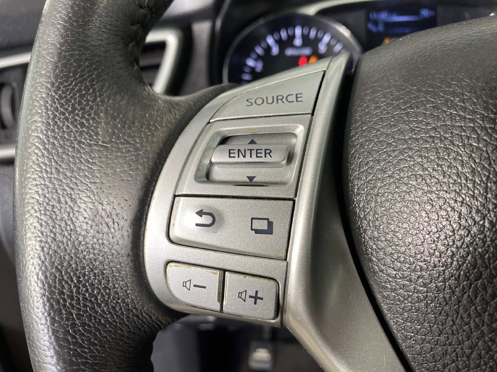 Used 2016 Nissan Rogue SL w/ SL Premium Package AWD/4WD image 15