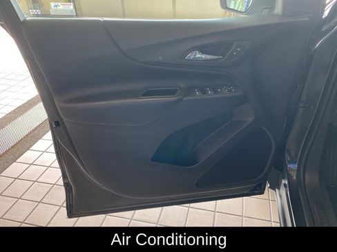 Used 2019 Chevrolet Equinox LT FWD image 10