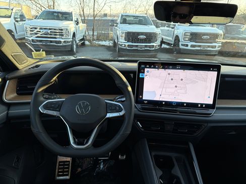 New 2026 Volkswagen Tiguan SEL R-Line image 12