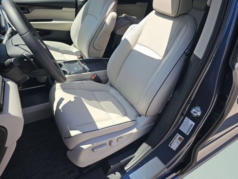 Used 2026 Honda Odyssey Touring image 6