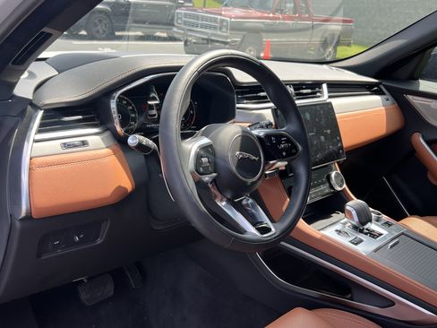Certified 2026 Jaguar F-PACE R-Dynamic S AWD/4WD image 12