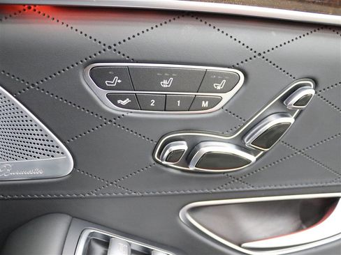 Used 2018 Mercedes-Benz S 560 4MATIC Sedan image 22