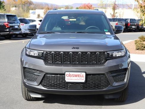 New 2025 Jeep Grand Cherokee Altitude image 6