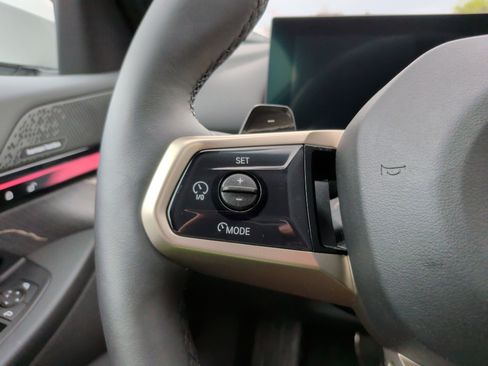 Certified 2025 BMW 550e xDrive 550e xDrive w/ Executive Package image 23