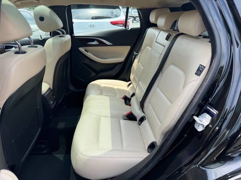 Used 2017 INFINITI QX30 Premium w/ Navigation Package AWD/4WD image 9