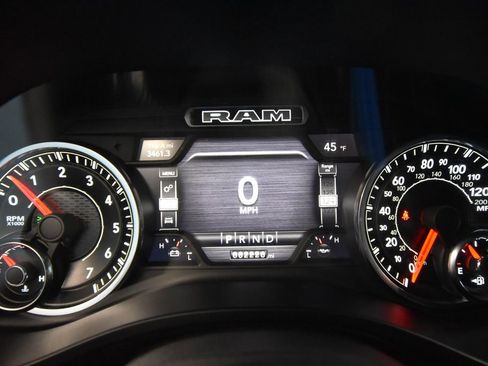 Used 2019 RAM 1500 Sport w/ Level 2 Equipment Group image 7