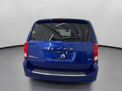 Used 2020 Dodge Grand Caravan SXT FWD image 8