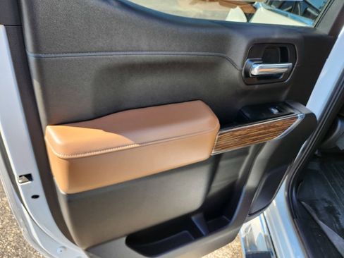 Used 2019 Chevrolet Silverado 1500 High Country AWD/4WD image 40