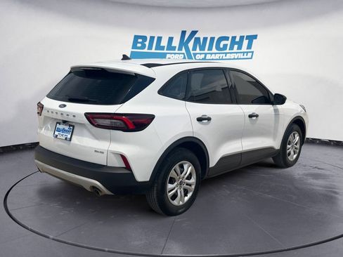 Used 2023 Ford Escape AWD image 5