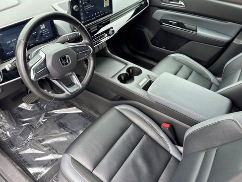 Used 2024 Honda Prologue Touring image 4