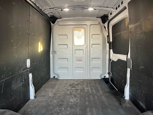 Used 2023 Ford Transit 250 Medium Roof w/ Load Area Protection Package image 32
